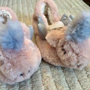 Zara Pink Unicorn/Alicorn Plush Slippers, Girls size 11, EUC